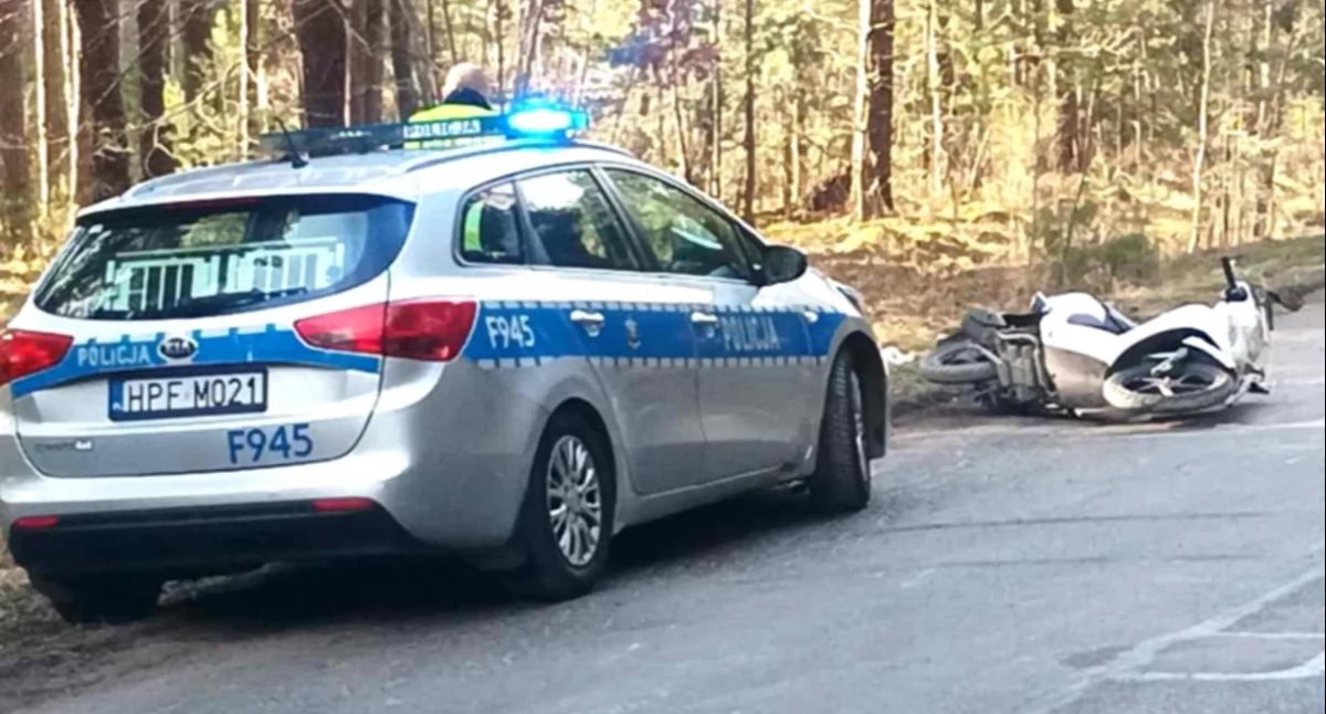 Zdjęcie z miejsca wypadku motoroweru na trasie Działoszyn - Lisowice/ fot.: archiwum prywatne