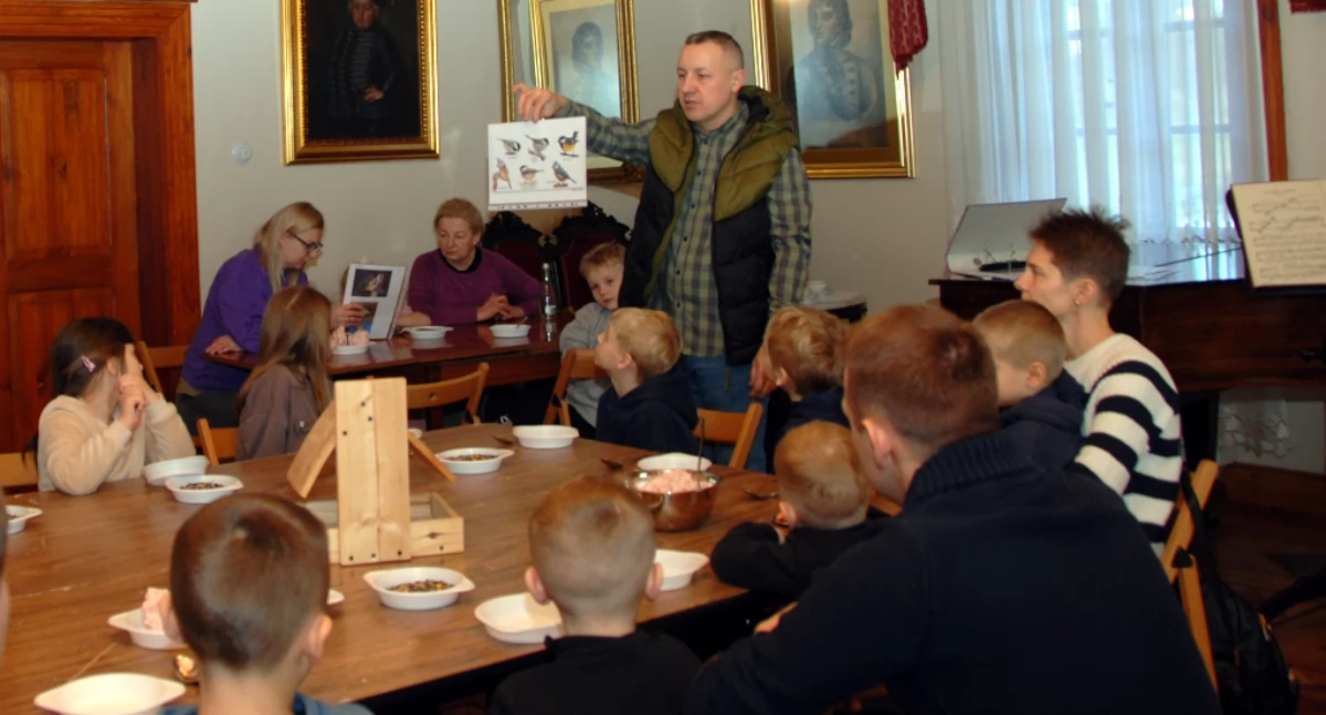 Zdjęcia z zajęć w Muzeum Wnętrz Dworskich w Ożarowie / fot.: archiwum muzeum