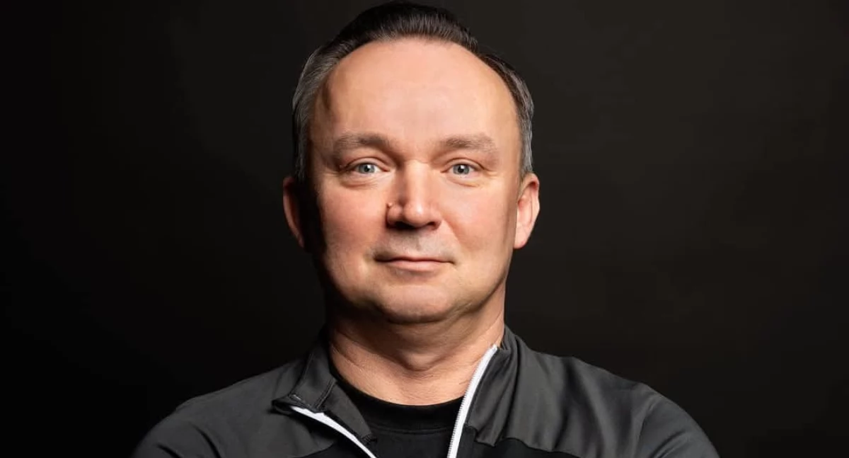 Na zdjęciu trener Szymon Lach/fot. Piotr Pabisiak, Akademia Piłkarska JP