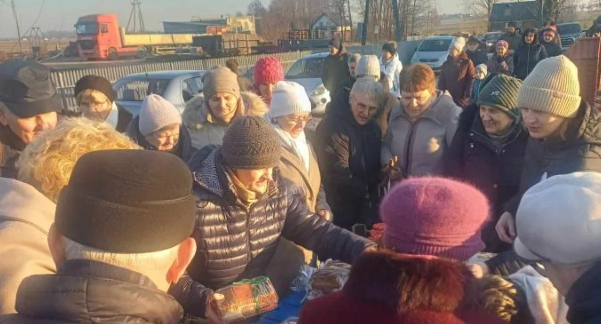 Zdjęcia z charytatywnego kiermaszu w Wicherniku / fot. Elżbieta Mizak