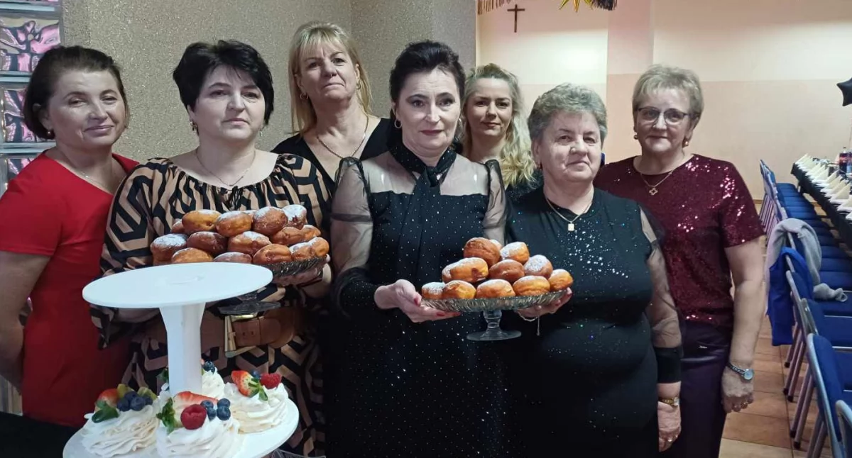 Na zdjęciu panie z Koła Gospodyń Wiejskich z Wróblewa w gminie Skomlin / fot.: Agnieszka Krzak