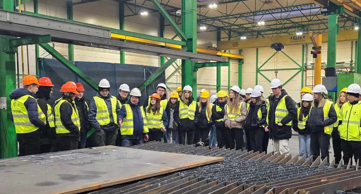 Na zdjęciu wizyta studentów w firmie PROKSTAL / fot.: archiwum zakładu