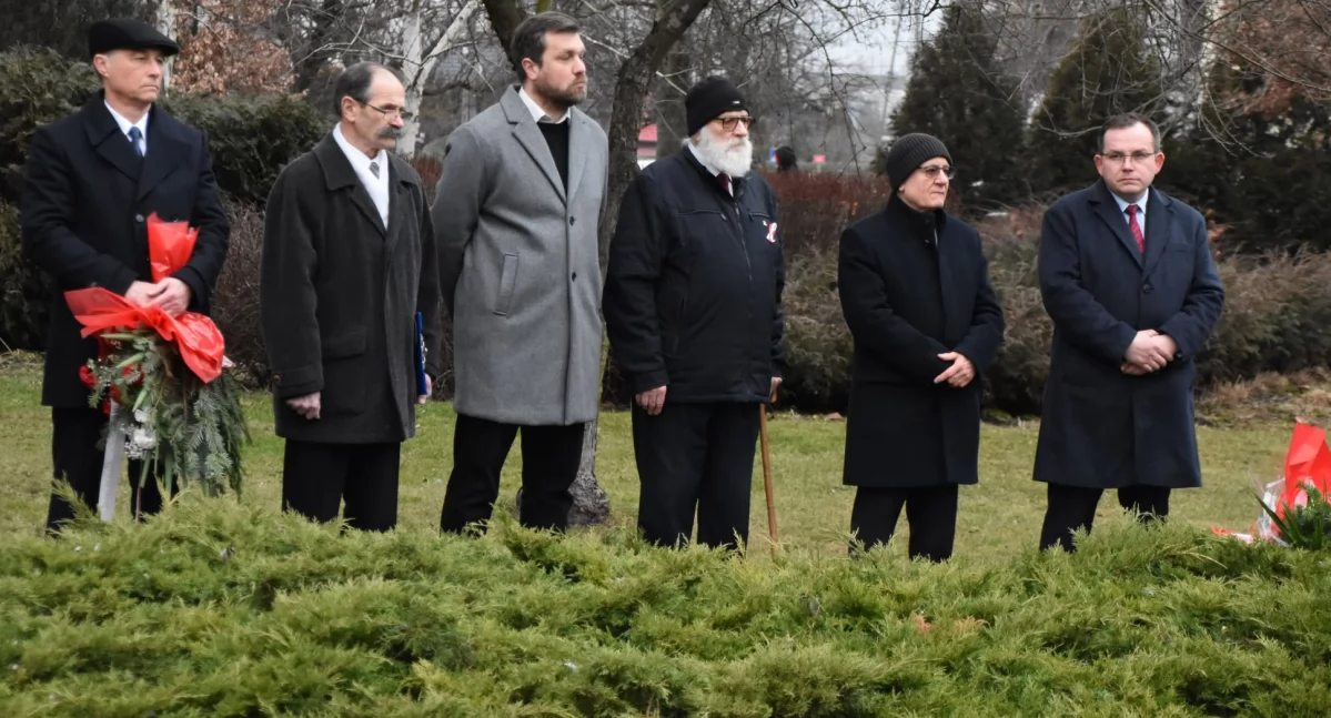 Na zdjęciu obchody Dnia Pamięci Żołnierzy Wyklętych - przy pomniku rotmistrza Pileckiego w Wieluniu / fot.: Sławomir Rajch