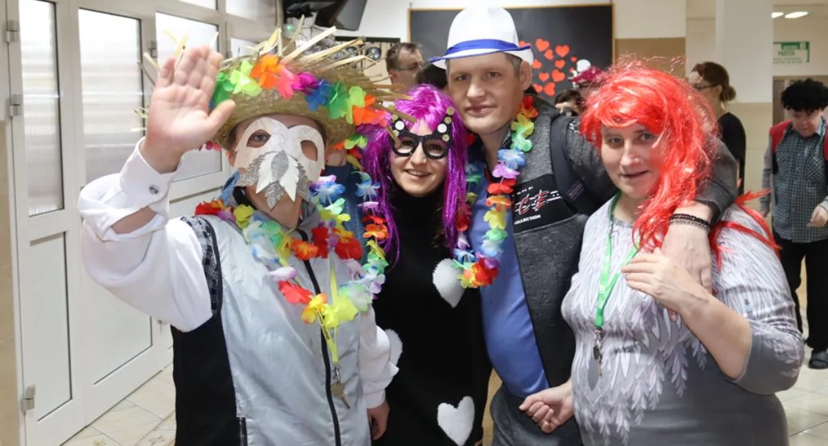 Zdjęcia z dyskoteki ostatkowej w Domu Pomocy Społecznej w Skrzynnie / fot.: DPS w Skrzynnie