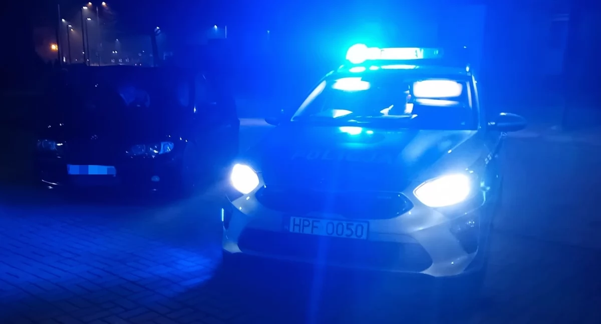 Na zdjęciu bmw, którym uciekał 19-latek / Fot. KPP Radomsko 