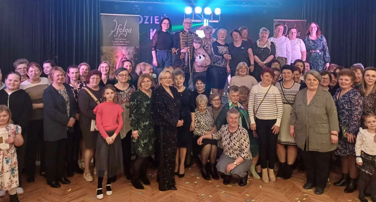 Zdjęcia z Dnia Kobiet w Miejskim Ośrodku Kultury w Lututowie / fot.: Elżbieta Mizak
