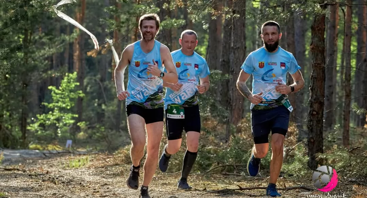 Na zdjęciu biegacze Klubu Biegacza Warta podczas III edycji Warta Trail 24/fot. Tomasz Krysiak - Fotografia Sportowa, Klub Biegacza Warta 