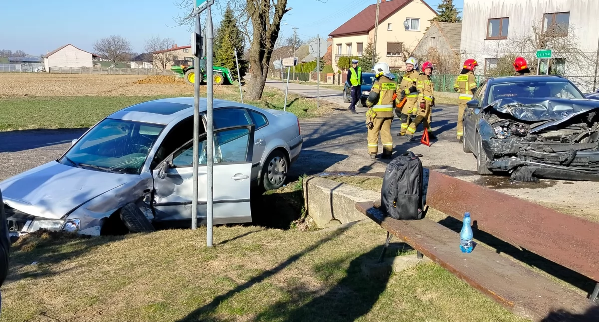 Na zdjęciu skutki wymuszenia pierwszeństwa przez pijanego kierowcę w Józefowie/fot.: Joanna Major