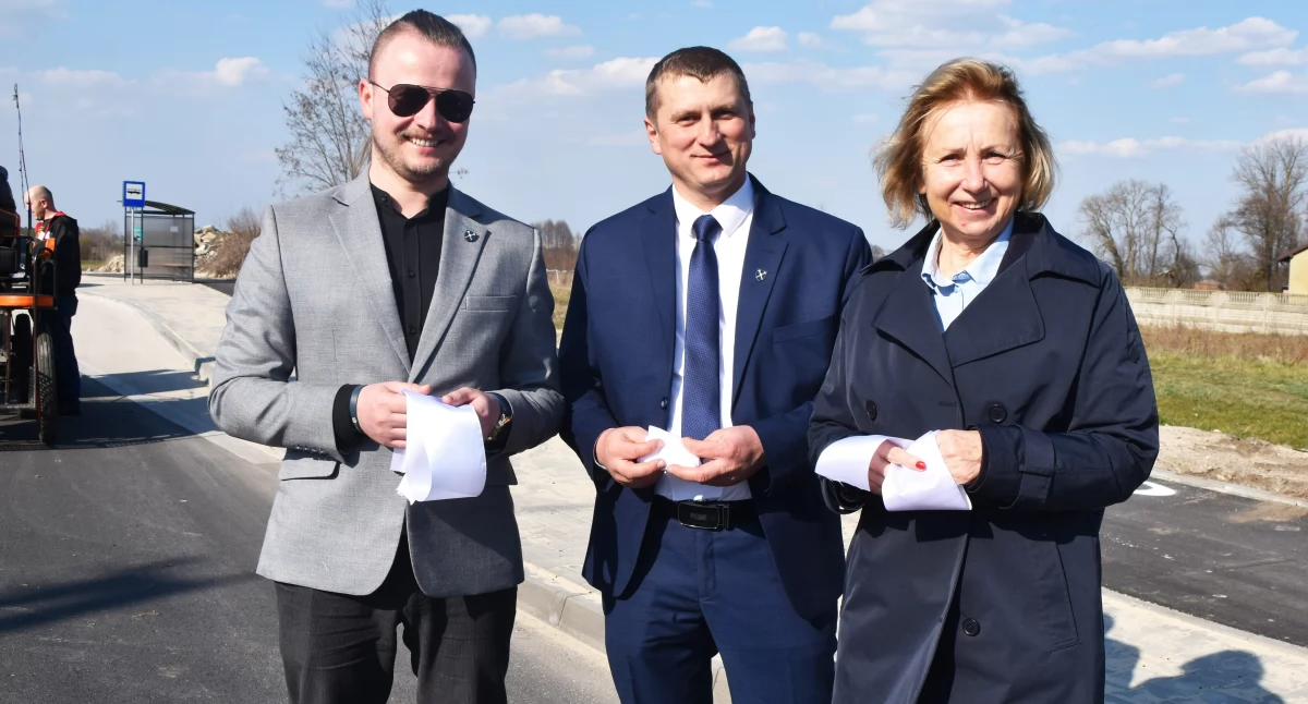 Zdjęcia z otwarcia największej inwestycji drogowej w Powiecie Pajęczańskim / fot.: Elżbieta Mizak
