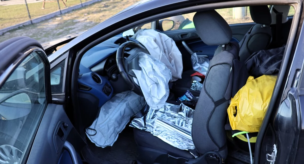 Na zdjęciu ford, którym uciekł pijany 38-latek / Fot. KPP Łask