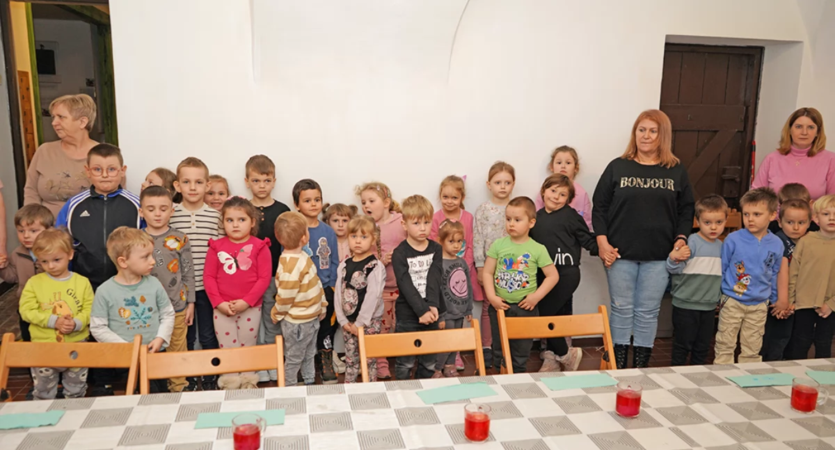 Na zdjęciu uczestnicy warsztatów wielkanocnych w Muzeum Ziemi Wieluńskiej/ fot.: MZW