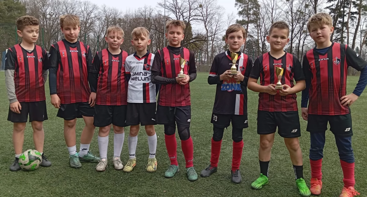 Na zdjęciu młodzi piłkarze WKS-u 1957 Wieluń z rocznika 2014/fot. Mateusz Włodarczyk (wszystkie)