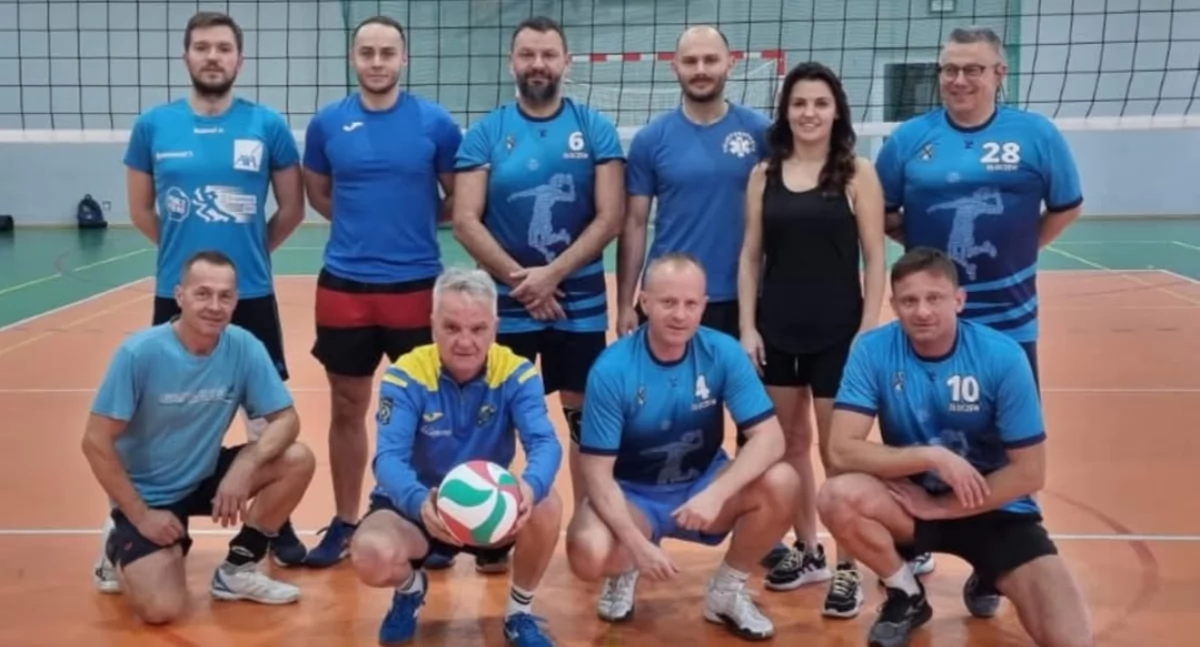 Na zdjęciu siatkarska drużyna reprezentująca Złoczew/fot. WPLS 