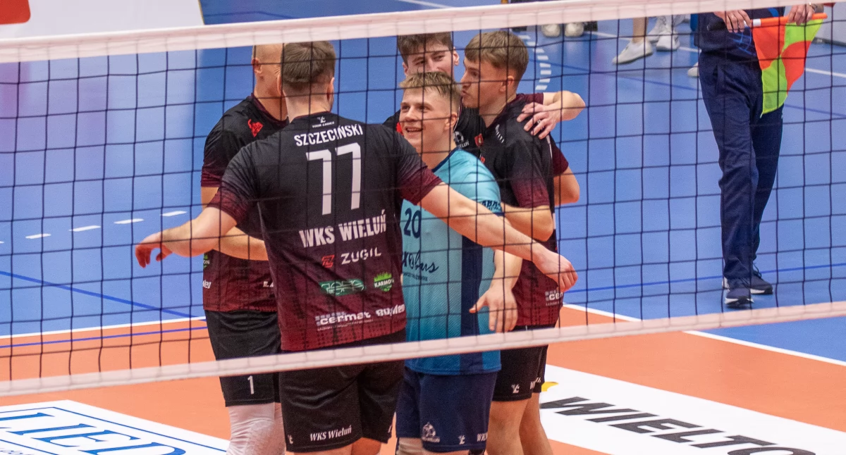 Na zdjęciu siatkarze WKS-u Wieluń/fot. Tomasz Matusiak 