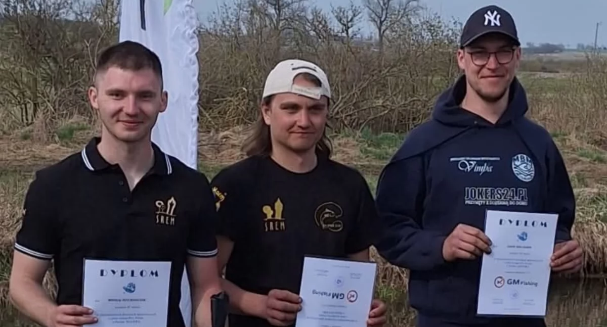 Na zdjęciu między innymi Jakub Mielczarek, reprezentant MBM Fishing, pierwszy od prawej/fot. archiwum prywatne Jakub Mielczarek 