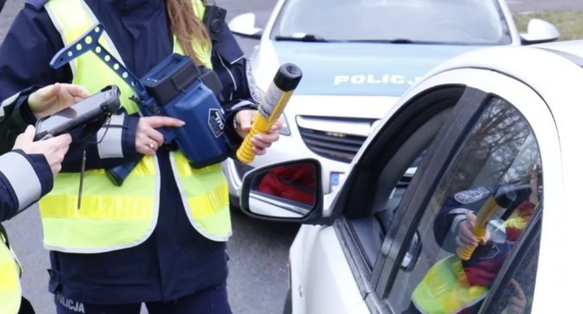 służby w akcji, Uciekał przed policją pijany wpływem amfetaminy - zdjęcie, fotografia