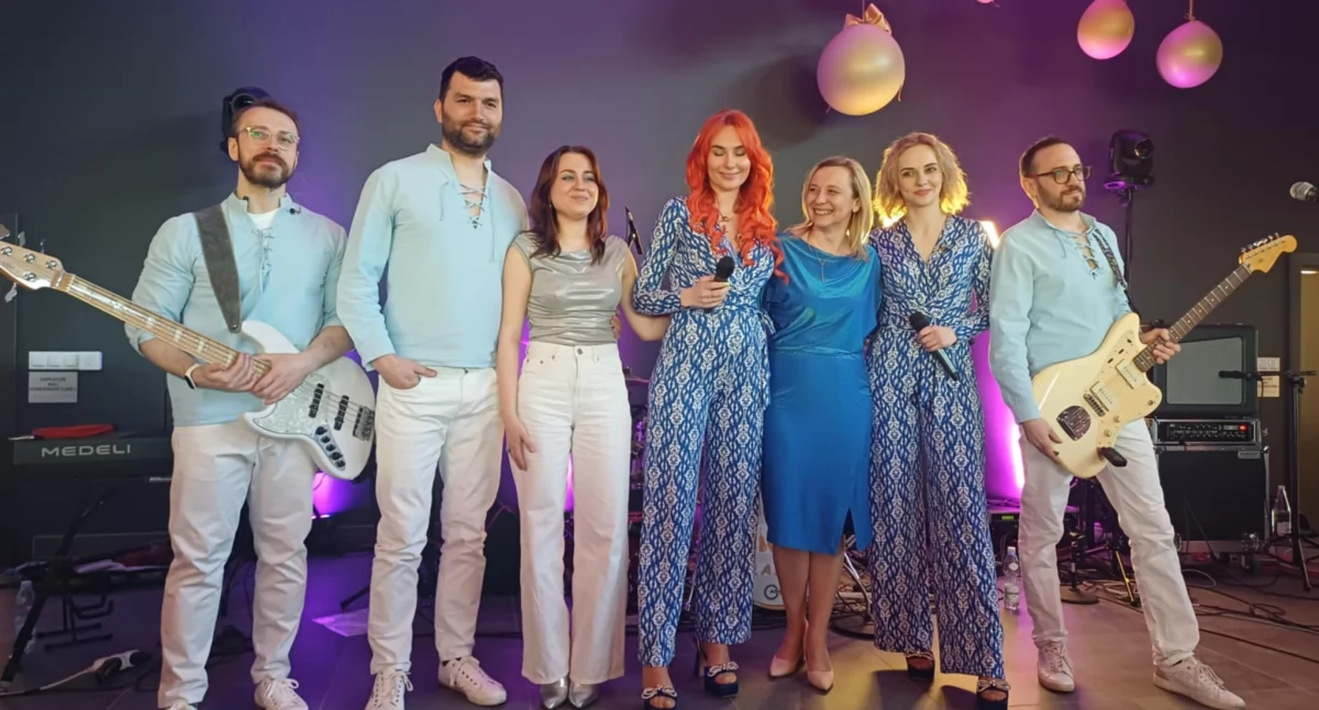 Zdjęcia z koncertu zespołu ABBA Classic w Gminnym Ośrodku Kultury i Sportu w Wierzchlesie / fot.: Elżbieta Mizak
