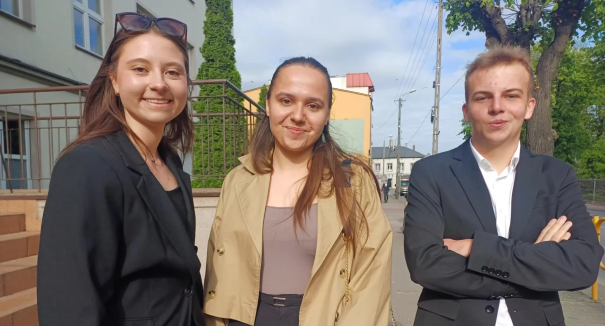 Zdjęcie maturzystów z II LO im. Janusza Korczaka w Wieluniu / fot.: Elżbieta Mizak