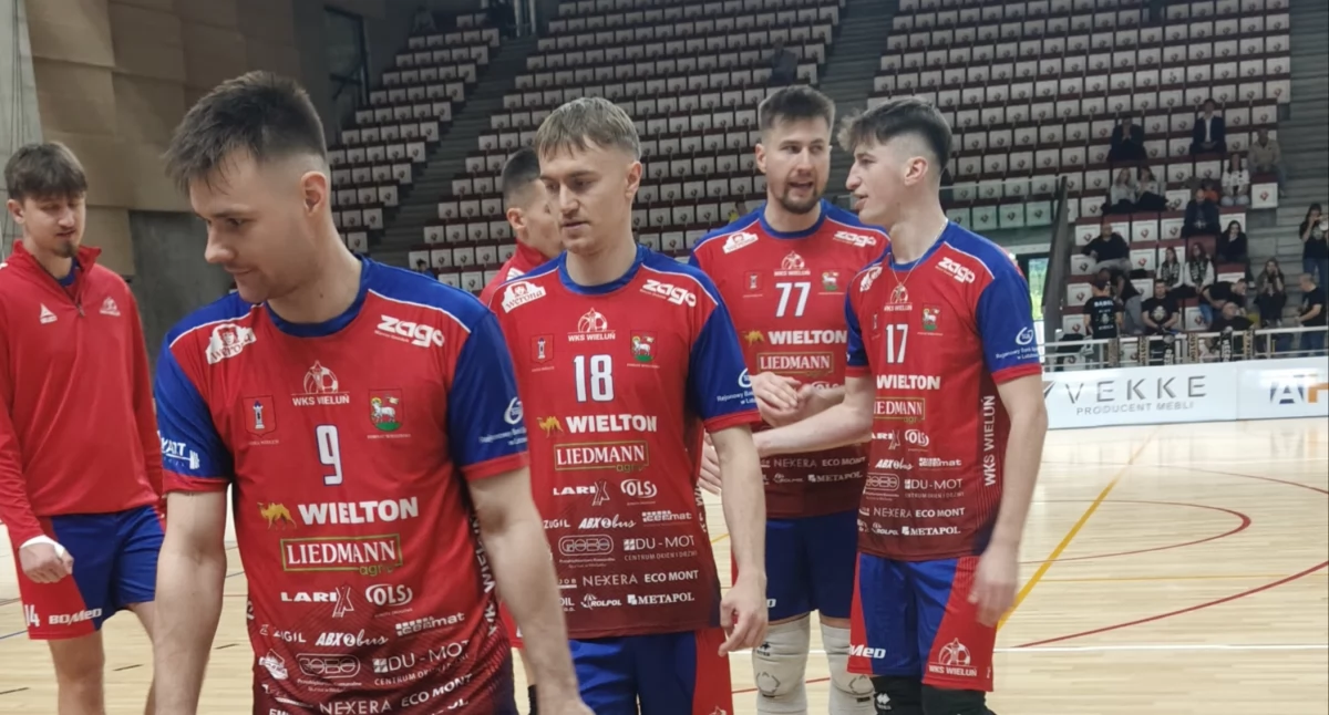 Na zdjęciu siatkarze WKS-u Wieluń/fot. Łukasz Płuciennik 