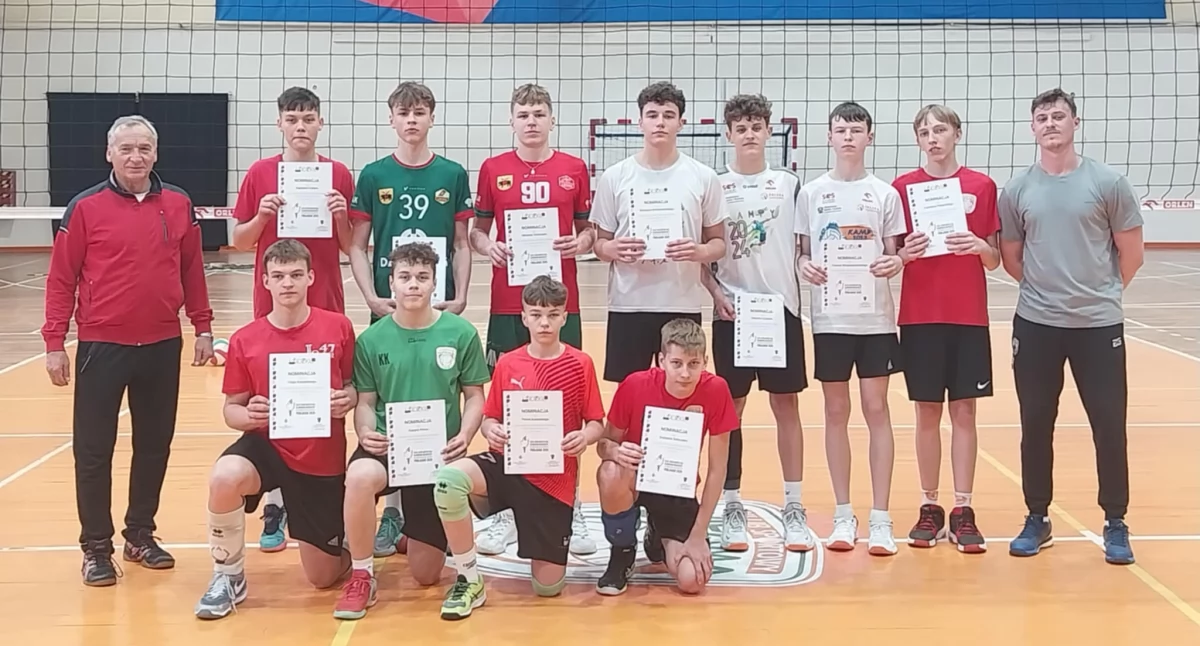 Na zdjęciu powołana kadra województwa łódzkiego na Ogólnopolską Olimpiadę Młodzieży/fot. WKS Wieluń Sekcje Młodzieżowe (wszystkie)