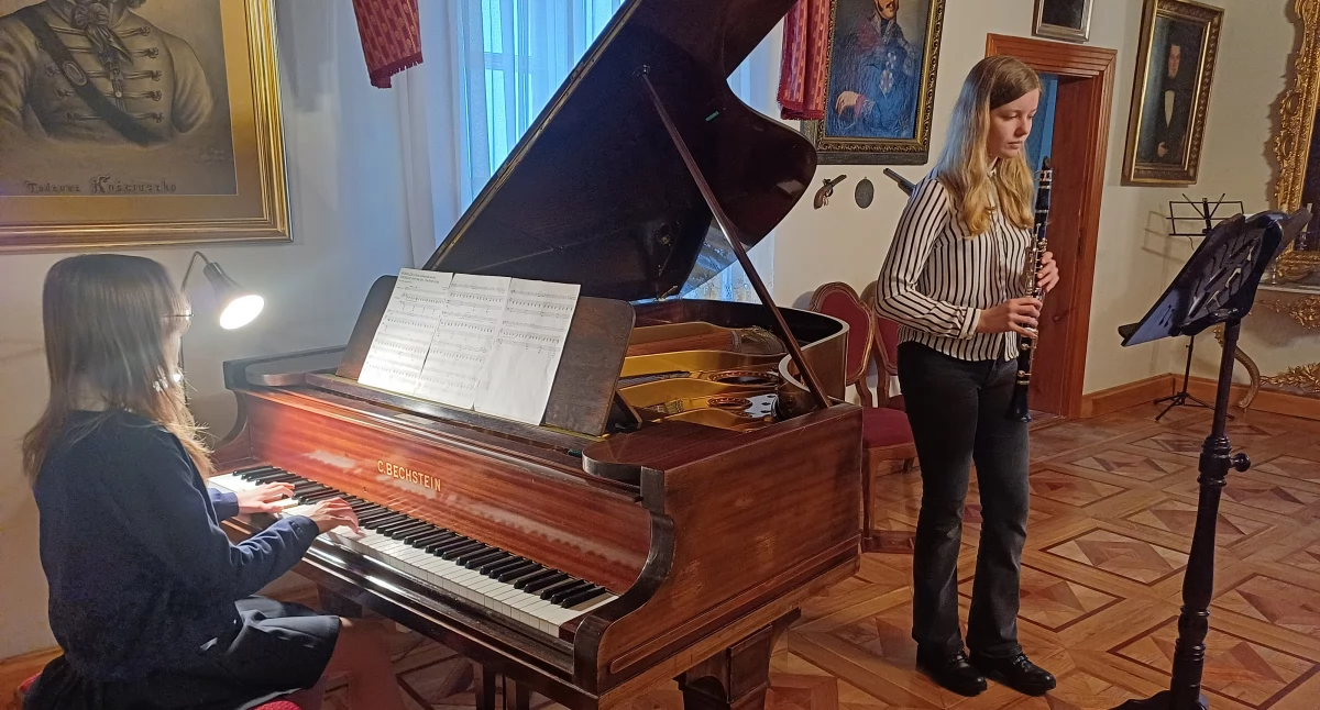Zdjęcia z nocy muzeów w Muzeum Wnętrz Dworskich w Ożarowie / fot.: Elżbieta Mizak