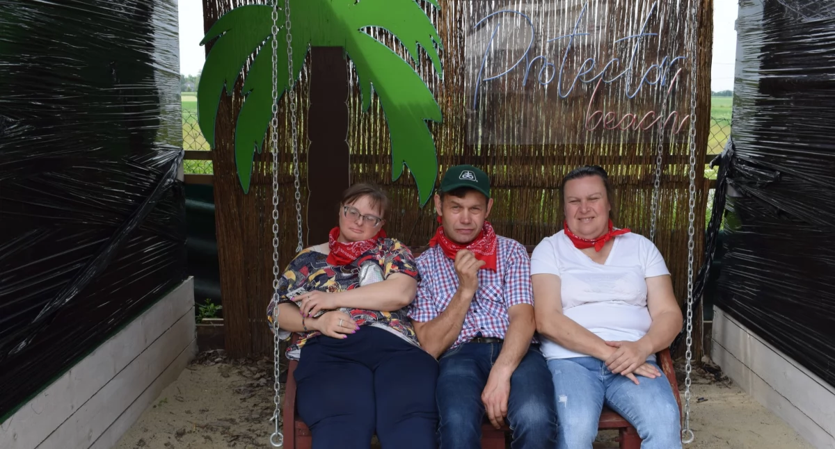 Zdjęcie z XIX Integracyjnej Megadyskoteki w Białej/fot.: ŚDS w Osieku z filią w Czastarach i Chróścinie
