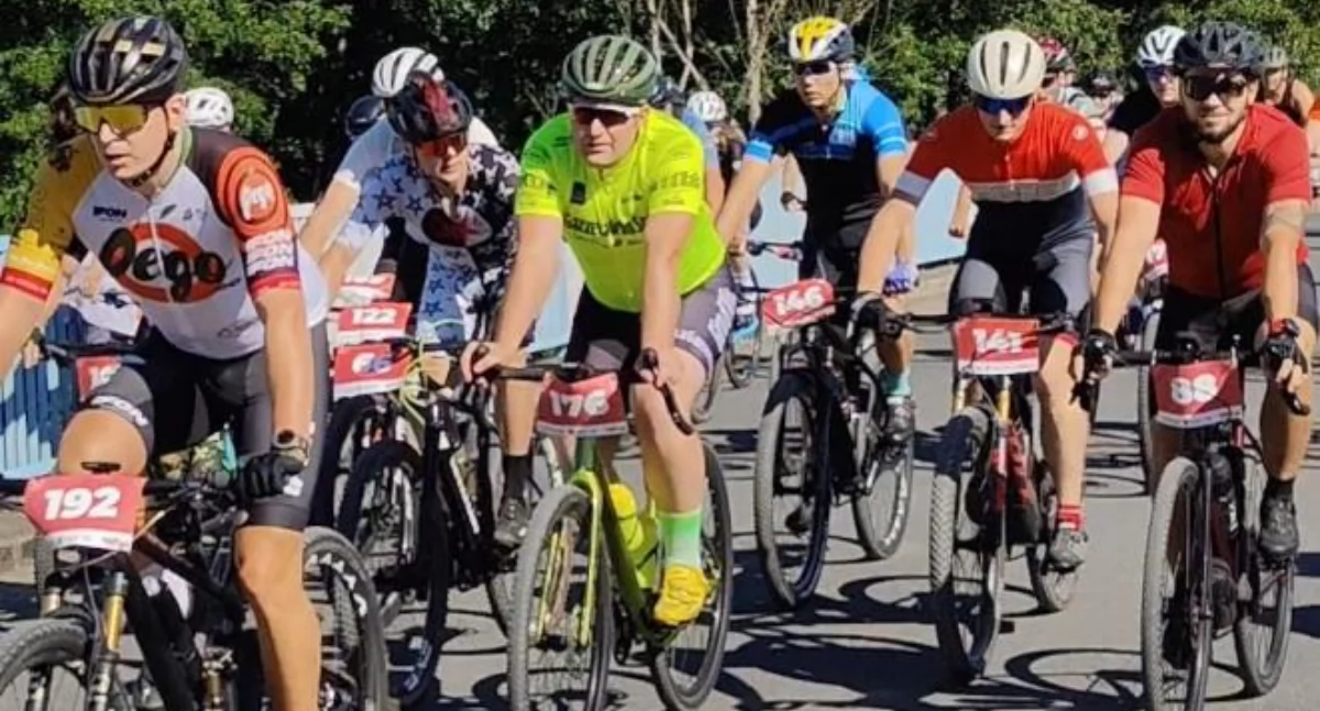 Na zdjęciu uczestnicy rowerowego Majdller Bike Race/ fot. Łukasz Płuciennik (wszystkie)
