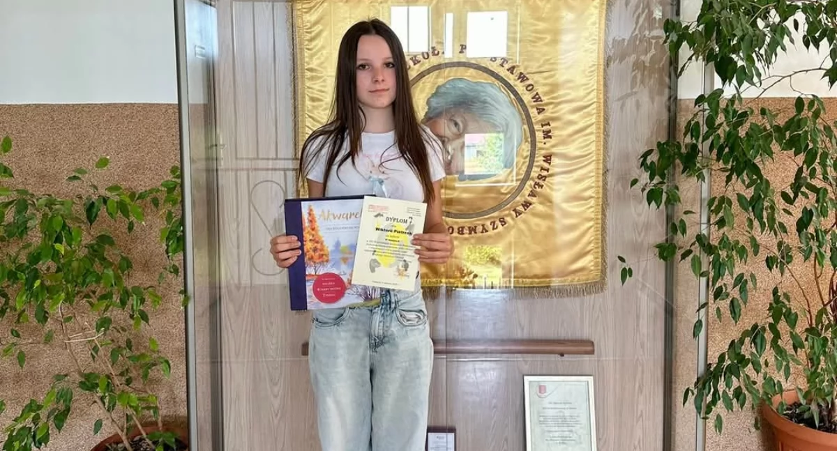 Na zdjęciu Wiktoria Pietrzak, uczennica klasy 6/fot. Szkoła Podstawowa imienia Wisławy Szymborskiej w Sieńcu 