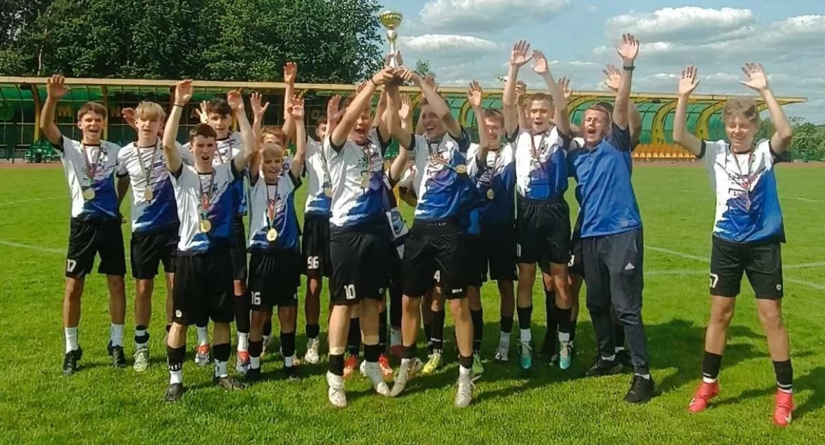 Na zdjęcie piłkarze Akademii Sportu Pajęczno/fot. AS Pajęczno 