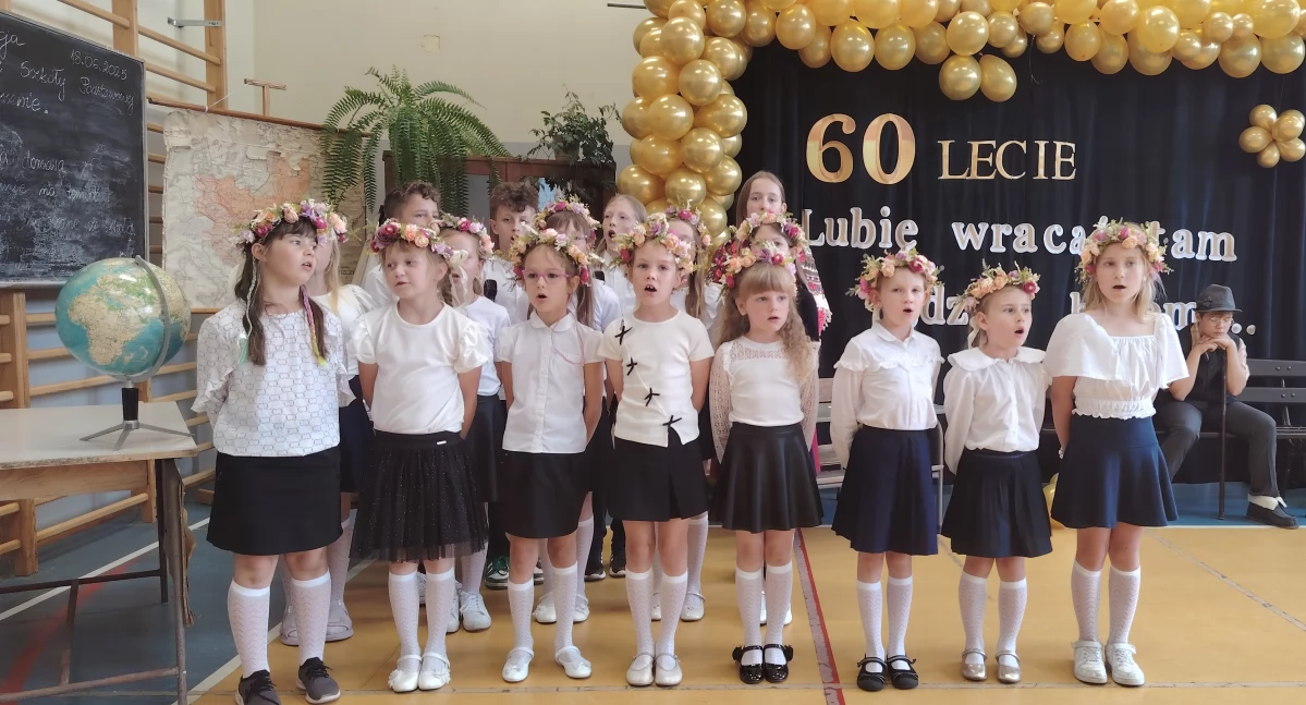 Zdjęcia z jubileuszu 60-lecia Szkoły Podstawowej w Chorzewie / fot.: Elżbieta Mizak