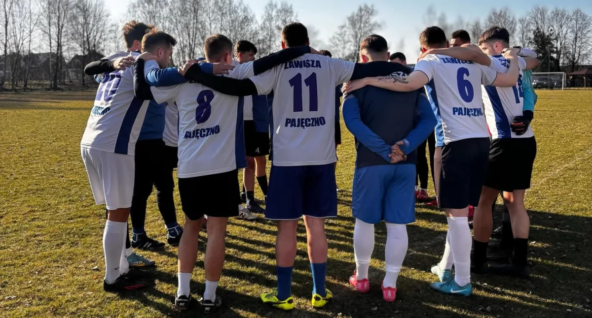 Na zdjęciu piłkarze Zawiszy Pajęczno/fot. LKS Zawisza Pajęczno 