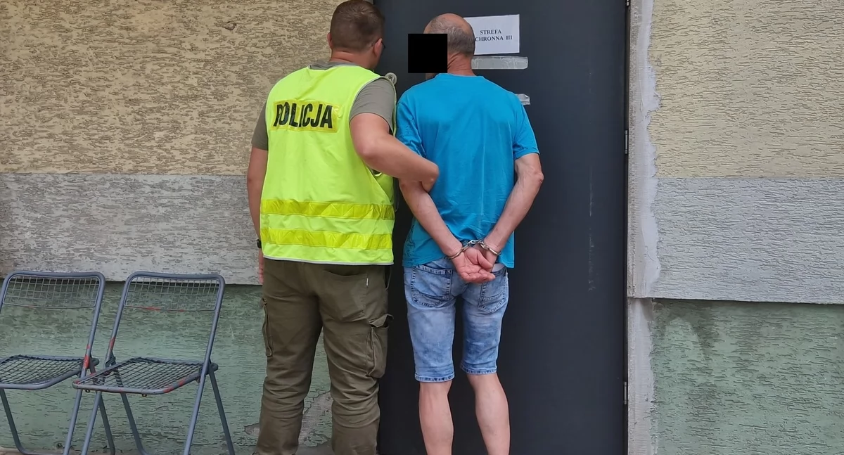 Na zdjęciu moment zatrzymania mężczyzny / Fot. KPP Pabianice