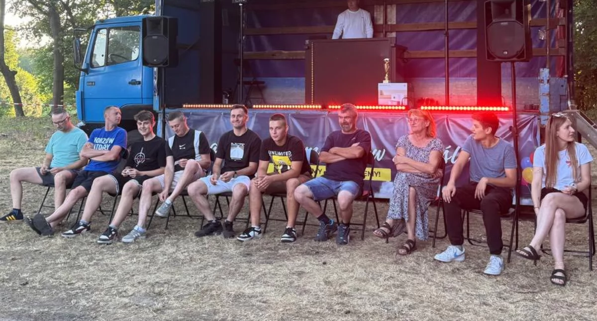 Zdjęcie z festynu ,,Zabawa pod chmurką w Zmyślonej