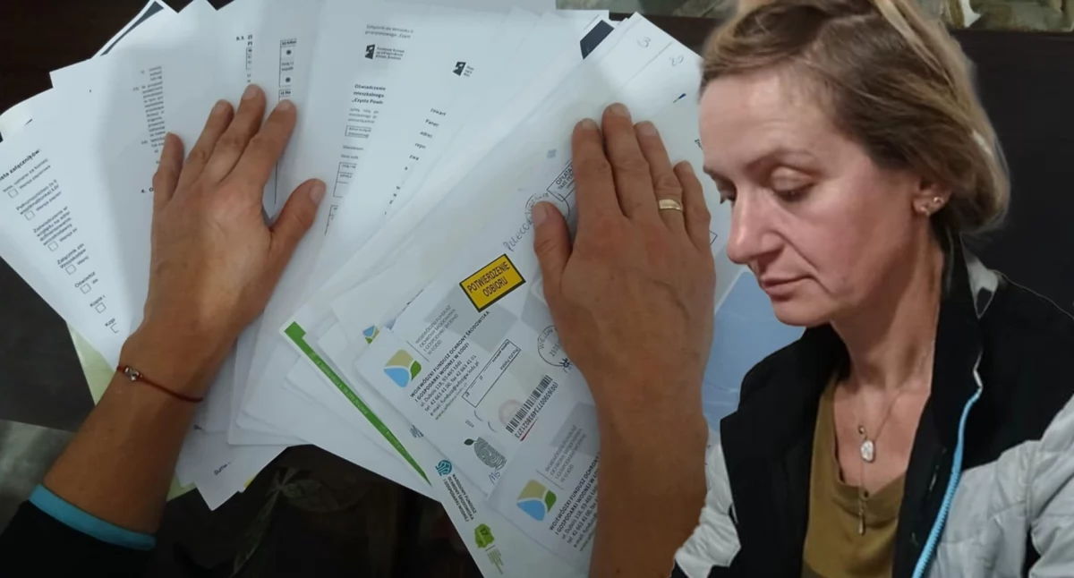Na zdjęciu Dagmara Świerc, która miała skorzystać na programie Czyste Powietrze, a dużo straciła / montaż: Sławomir Rajch