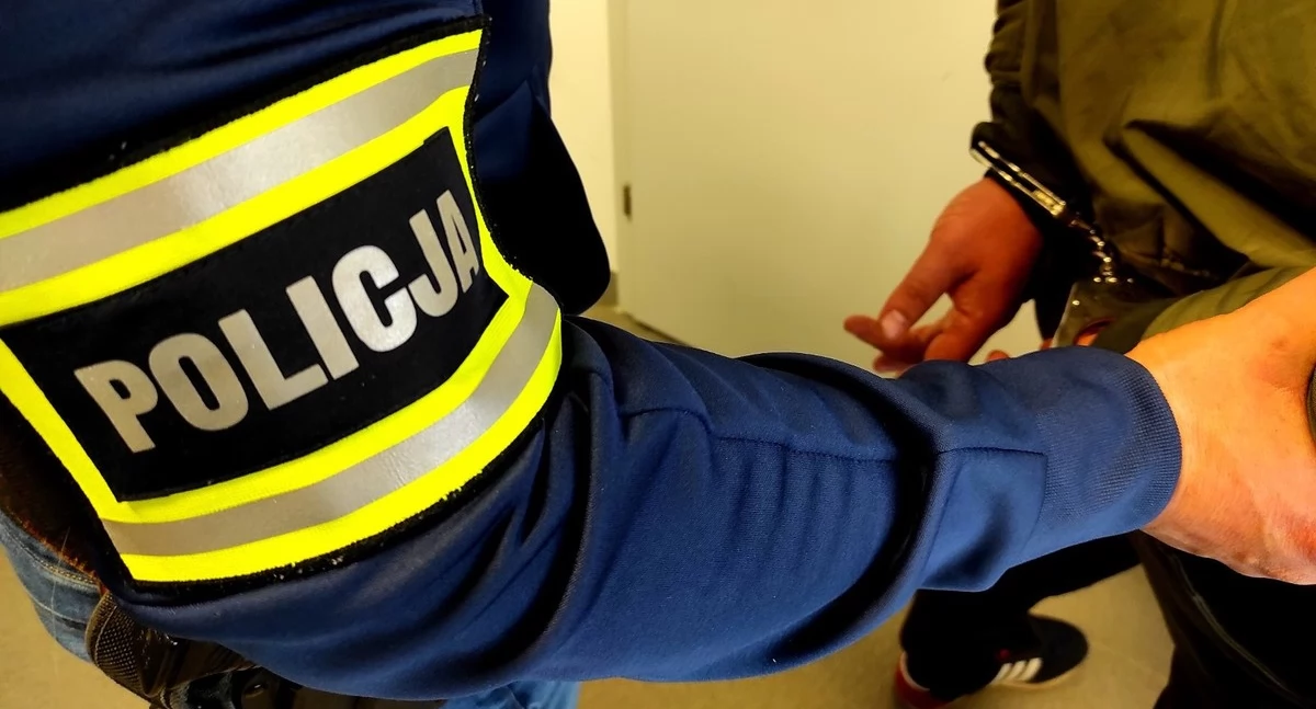 Moment zatrzymania mężczyzny / Fot. KMP Piotrków Trybunalski