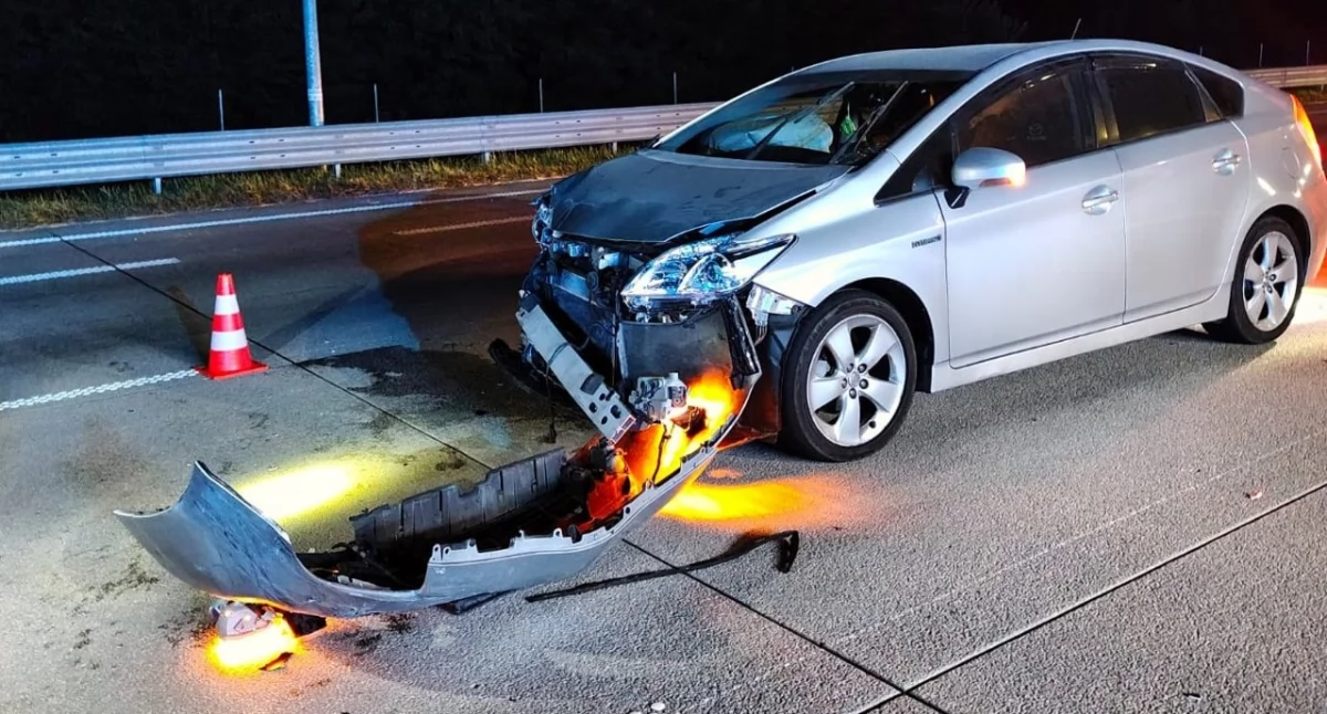 Zdjęcie z kolizji na autostradzie A1 pod Radomskiem/fot.: KP PSP w Radomsku