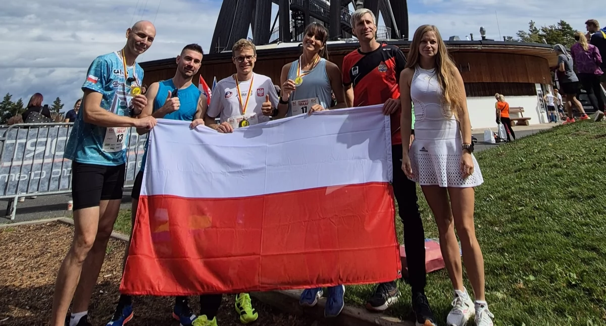 Na zdjęciu reprezentanci Polski którzy startowali podczas Pyramidenkogel Turmlauf w Austrii/fot. archiwum prywatne Marka Martyniaka 