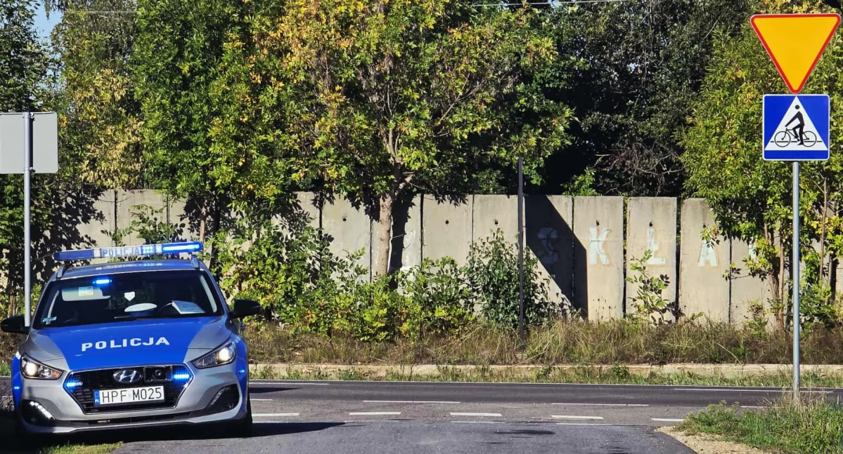 Zdjęcie z miejsca kolizji – potrącenia rowerzystki na ścieżce rowerowej w Białej (gm. Rząśnia, pow. pajęczański) / fot.: Sławomir Rajch