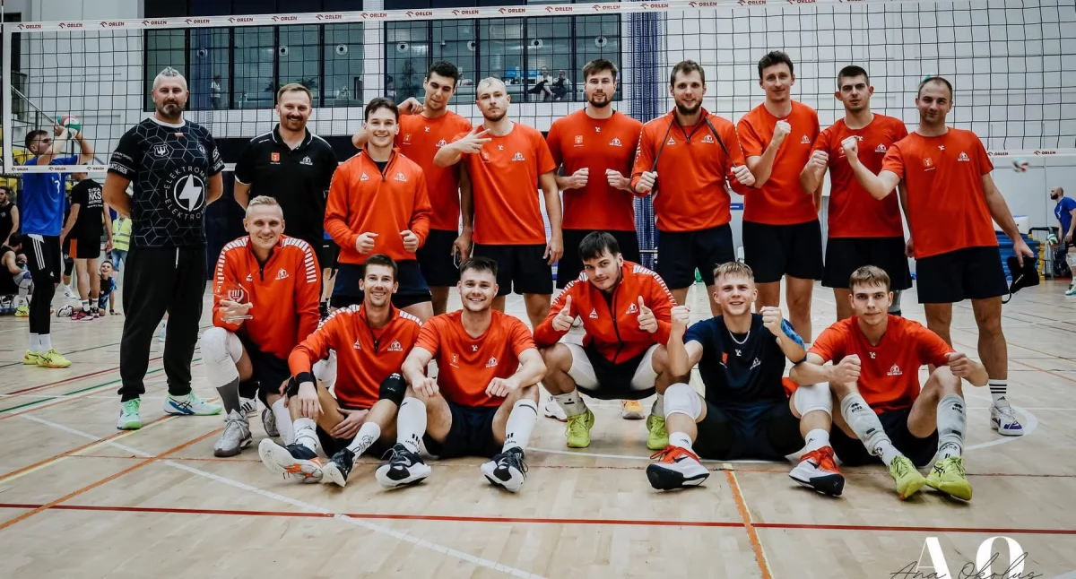 Na zdjęciu drużyna WKSu Wieluń/fot. Facebook Huragan Volley Club