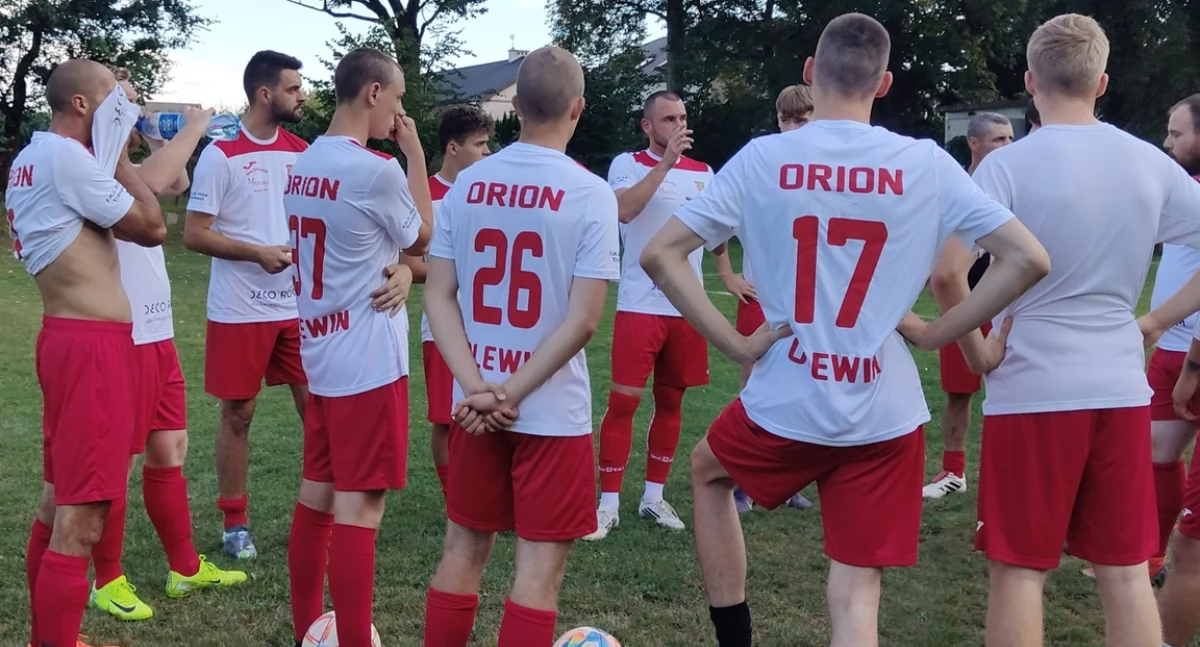 Na zdjęciu A-klasowa drużyna LKS Orion Olewin/fot. Łukasz Płuciennik 