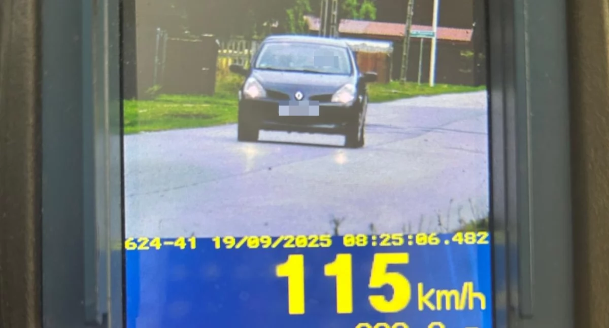 Na zdjęciu kierowca renault / Fot. KPP Bełchatów