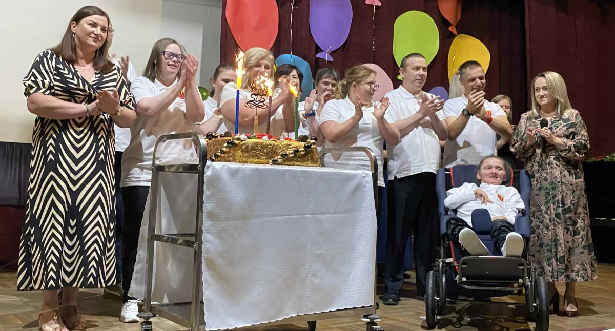 Zdjęcie z jubileuszu 15-lecia Środowiskowego Domu Samopomocy w Niżankowicach/fot.: Iwona Domagała