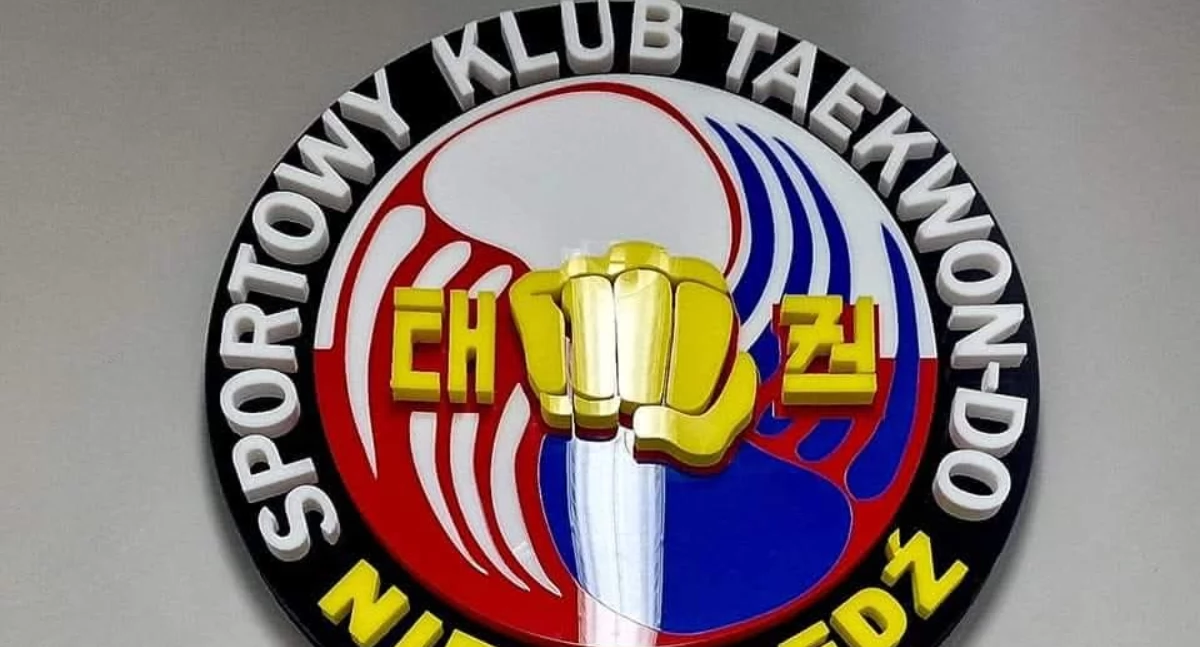 Na zdjęciu herb klubu Taekwon-do SKT.Niedźwiedź