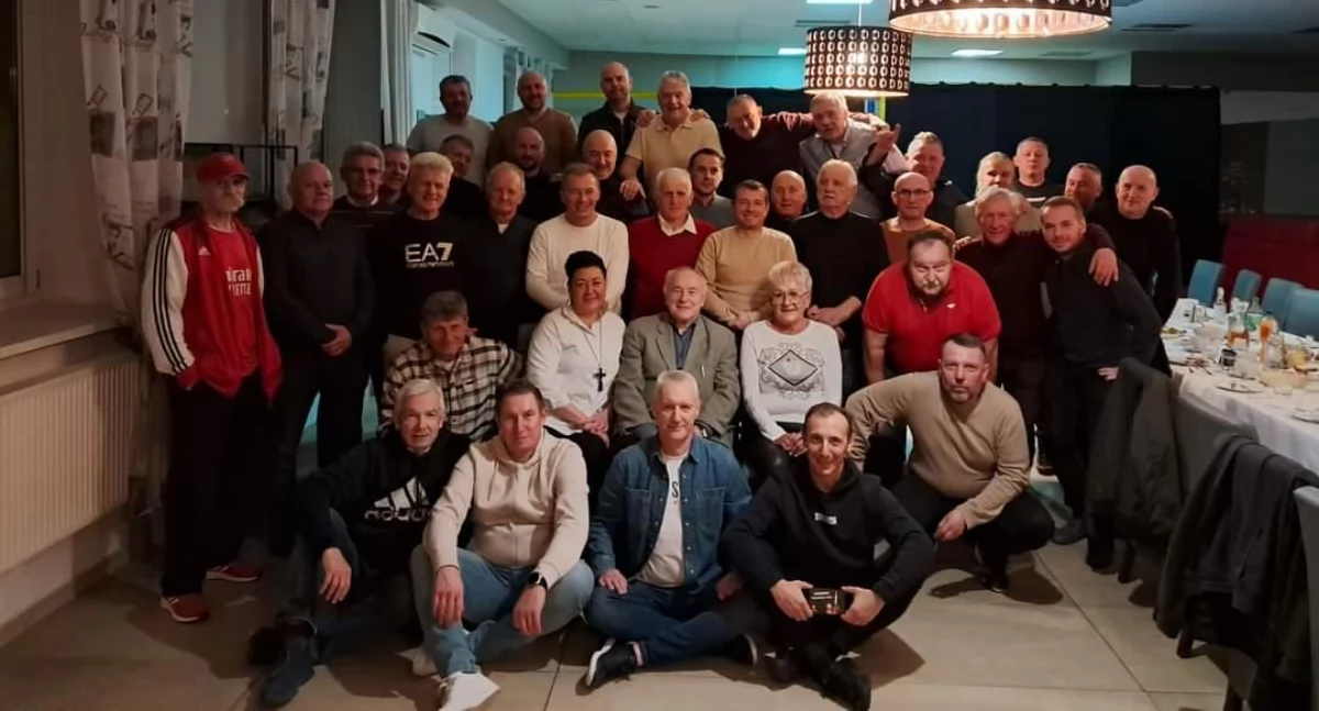Na zdjęciu uczestnicy Piłkarskich Zaduszek 2024/fot. Mariusz Gładysz 