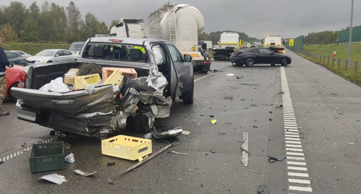 Zdjęcie z karambolu na autostradzie A1 pod Częstochową / fot.: KMP w Częstochowie