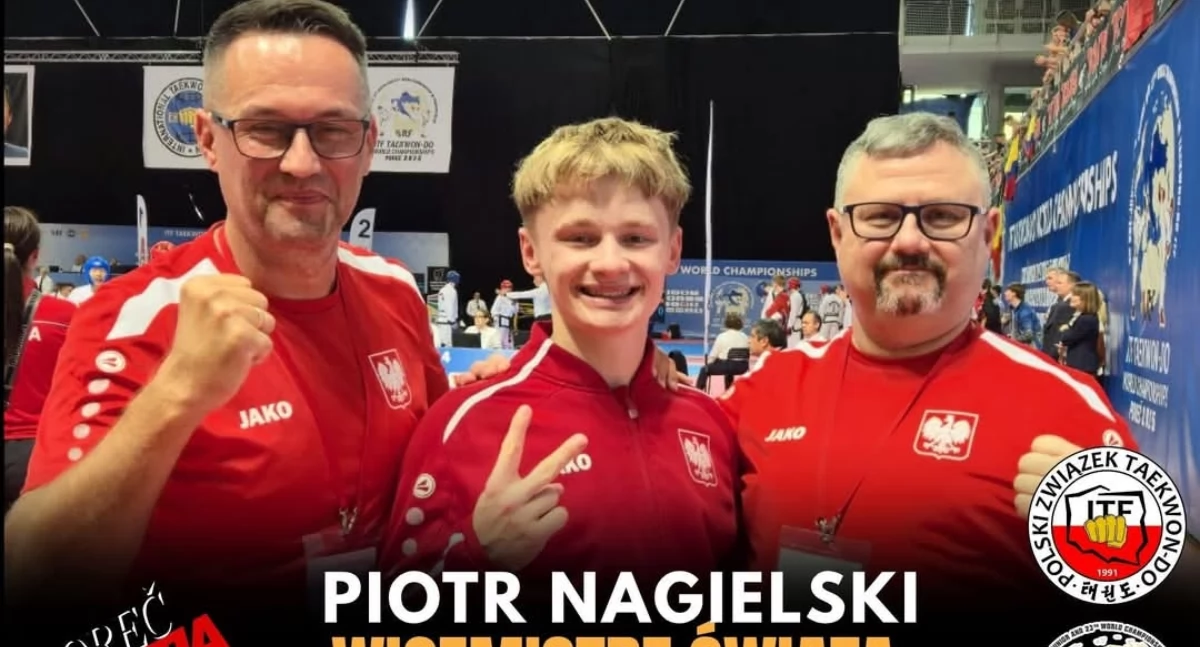 Na zdjęciu Piotr Nagielski (w środku) wicemistrzem świata podczas trwających Mistrzostw Świata Taekwon-do ITF w chorwackim Poreću/fot. LKS Victoria Taekwon-do Działoszyn 