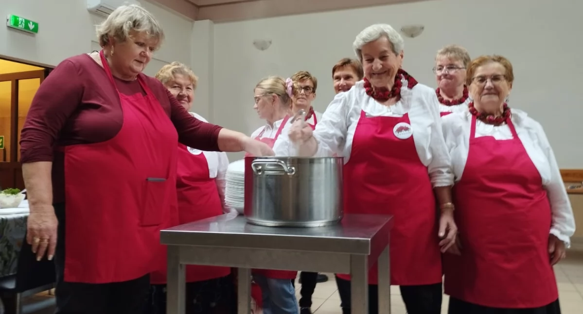 Zdjęcie z warsztatów kulinarnych KGW Kamionka „Tradycja na talerzu – smaki Kamionki” / fot.: Joanna Major