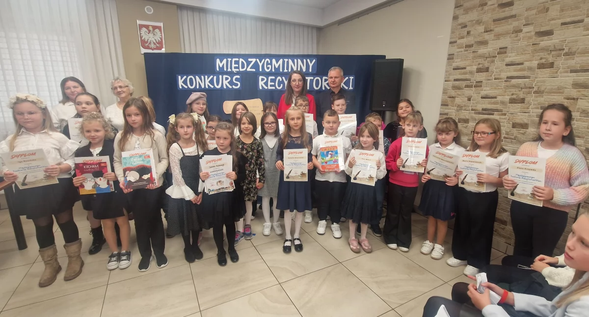 Zdjęcie z Międzygminnego Konkursu Recytatorskiego w Białej/ fot.: GOKiS w Białej
