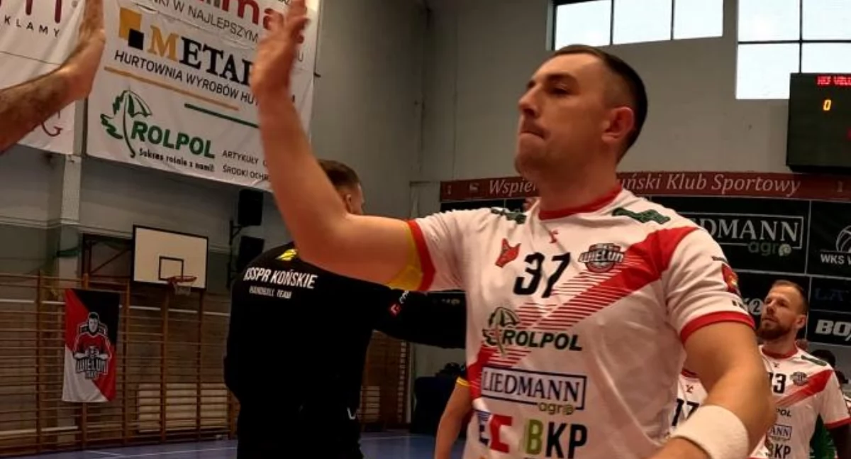 Na zdjęciu piłkarze ręczni MKSu Wieluń/fot. Łukasz Płuciennik 