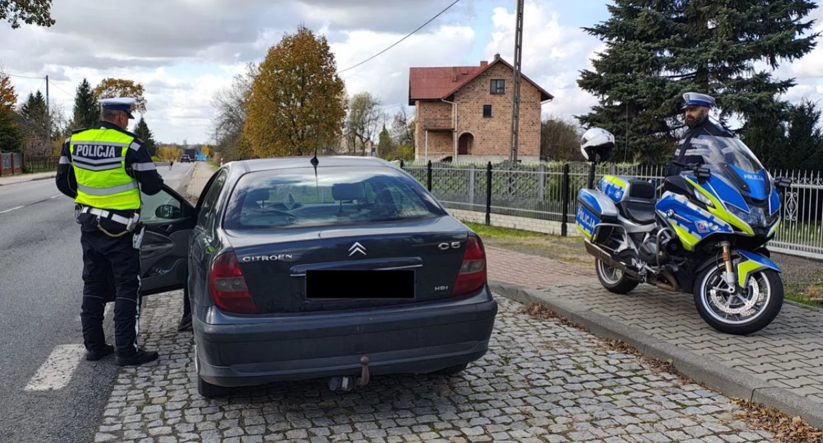 Na zdjęciu fragment środowych działań na drogach powiatu wieluńskiego / Fot. KPP Wieluń